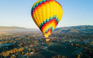 couple takes a hot air balloon ride in sonoma
